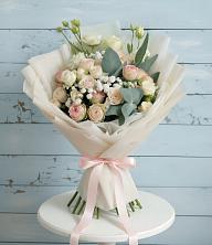 Букет цветов из:  Розы и Лизиантусы в Ям