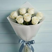 Букет 7 Белых роз Эдлесс Лав в Ям