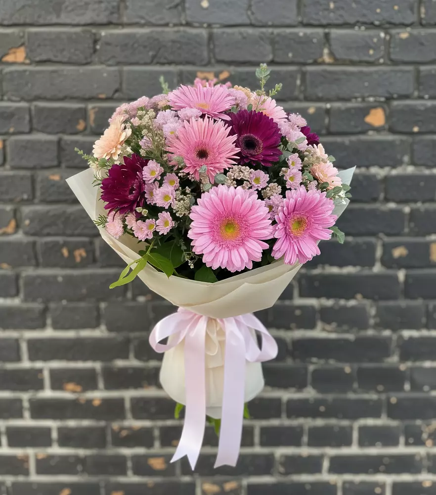 Букет цветов из: Герберы и Хризантемы в Ям