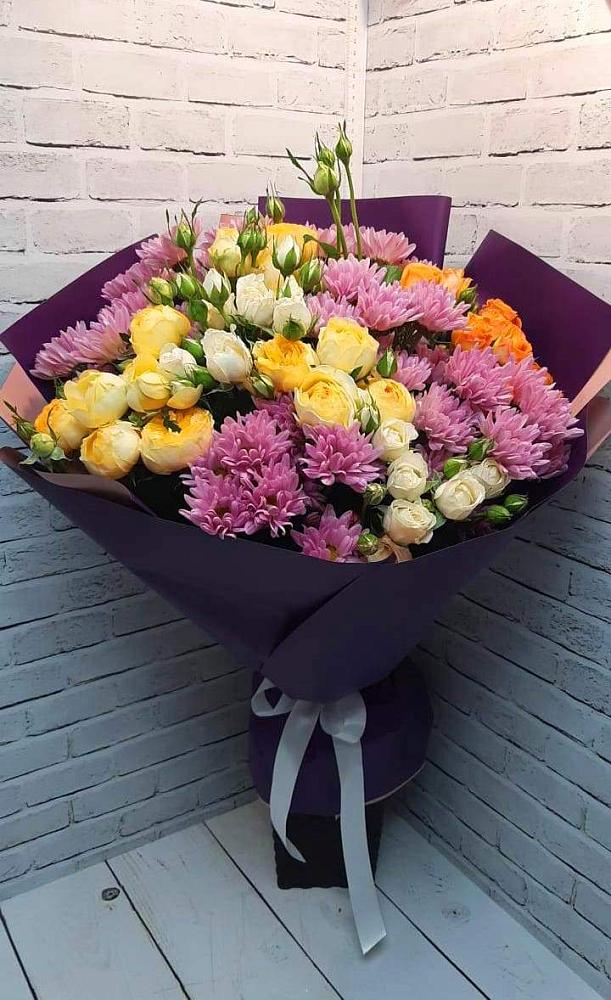 Букет цветов из: Хризантемы и Розы в Ям