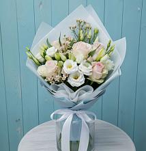 Букет цветов из:  Розы и Лизиантусы в Ям